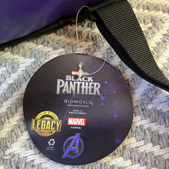 Marvel Bioworld Black Panther 'Wakanda Forever' 12 inch Mini Backpack - Picture 5 of 6